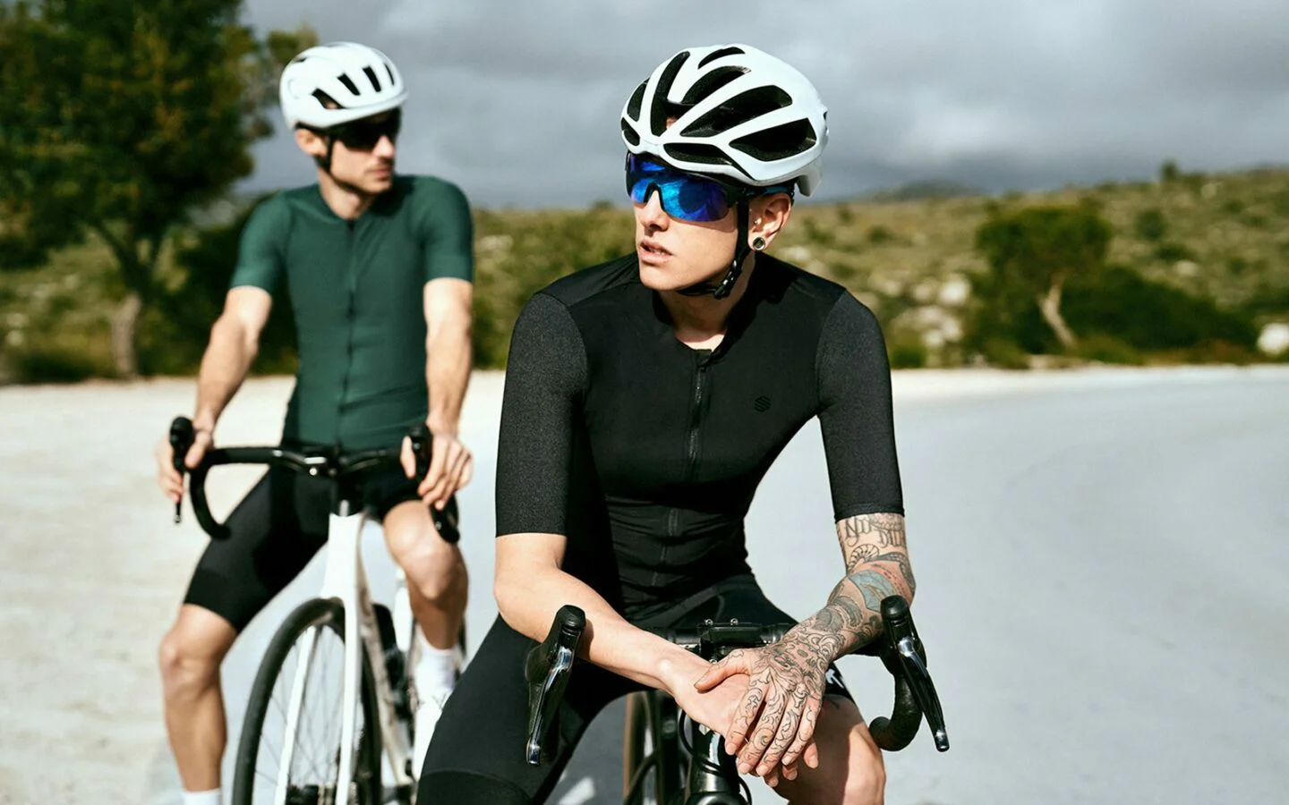 Qué gafas de sol deportivas elegir para ciclismo, triatlón
