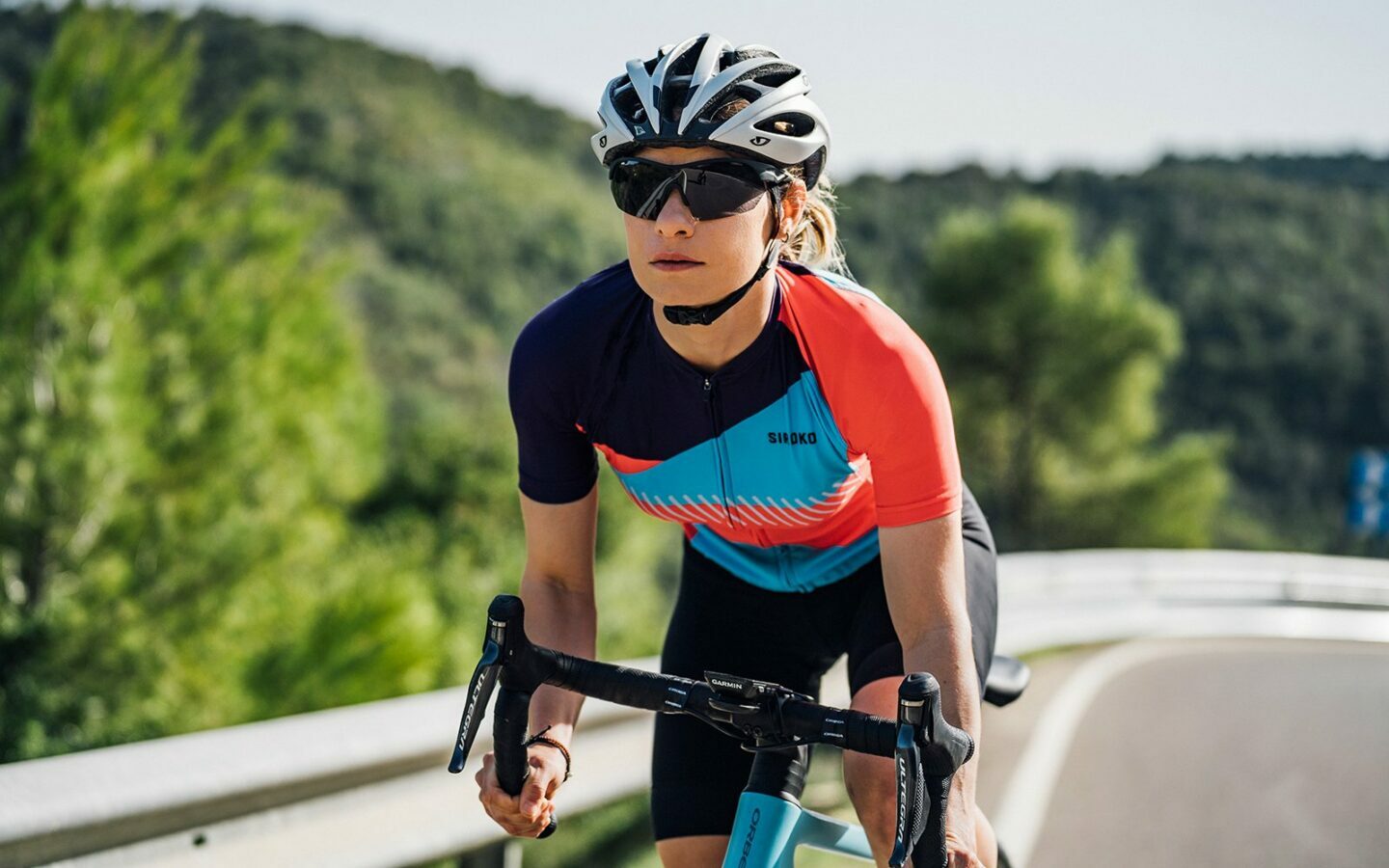 Siroko presenta sus primeros maillots de ciclismo específicos para mujer