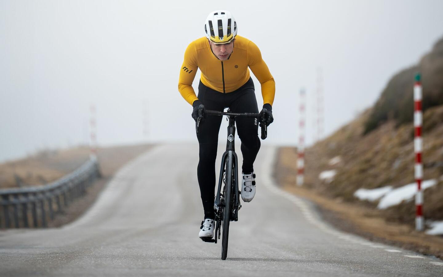 Siroko M7 Thermal Jersey: A must-have for the transitional seasons